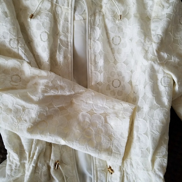 White Charter club floral lace fitted jacket - Picture 2 of 6